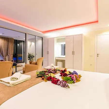 Buesra / Kalkan Hotel 4*
